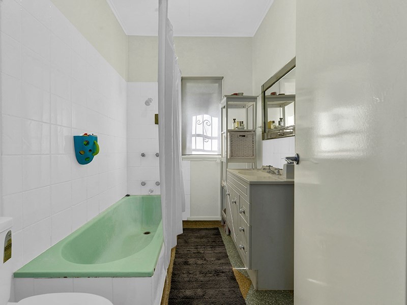 28 Dunedoo Street, Stafford QLD 4053