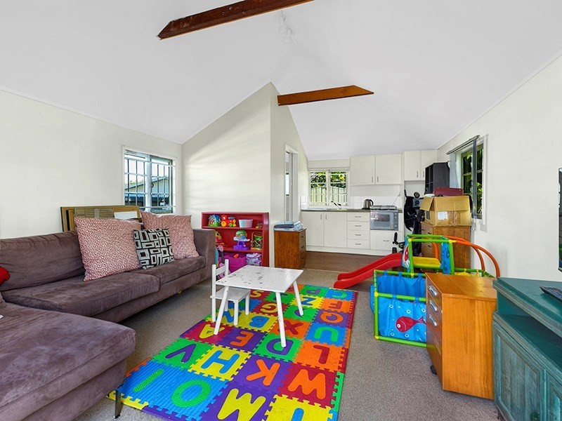 28 Dunedoo Street, Stafford QLD 4053