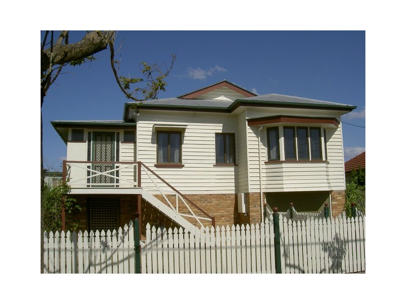 4 Harding Street, Hendra QLD 4011