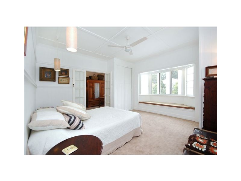 33 Royal Terrace, Hamilton QLD 4007