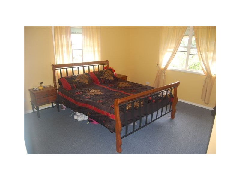 Eatons Hill QLD 4037