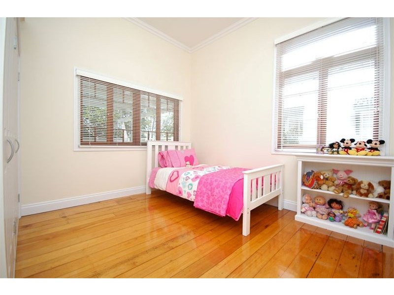 4 Marie Street, Hendra QLD 4011