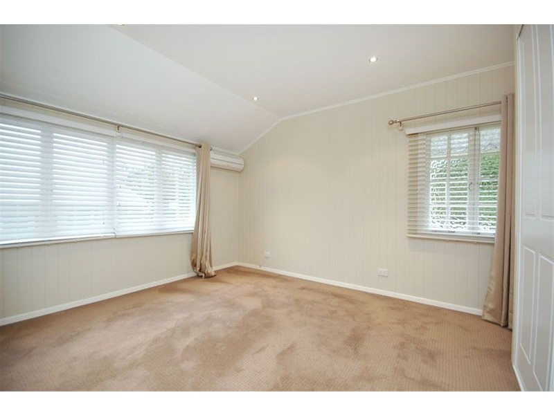 14 Camden Street, Albion QLD 4010