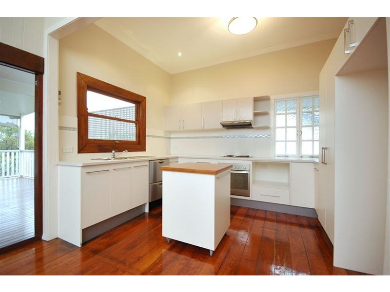 14 Camden Street, Albion QLD 4010