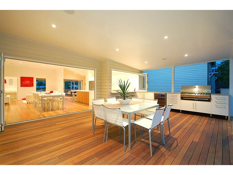 77 Barlow Street, Clayfield QLD 4011