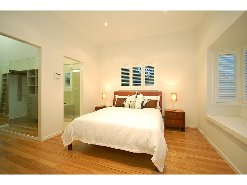 77 Barlow Street, Clayfield QLD 4011