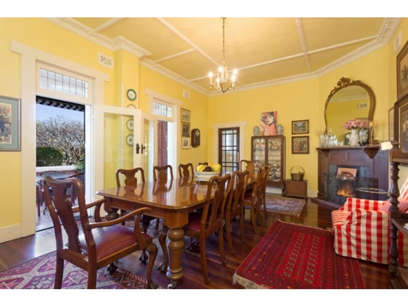 4 Sutherland Avenue, Ascot QLD 4007