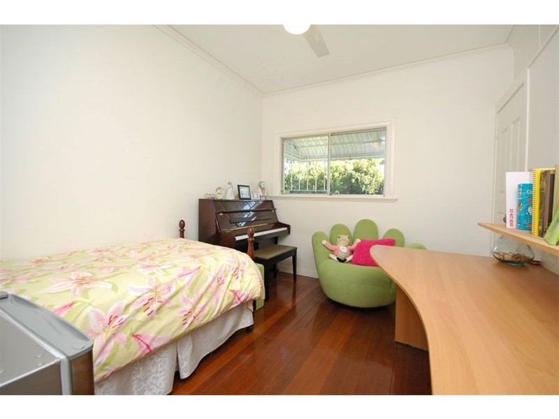 68 Eighth Avenue, Kedron QLD 4031