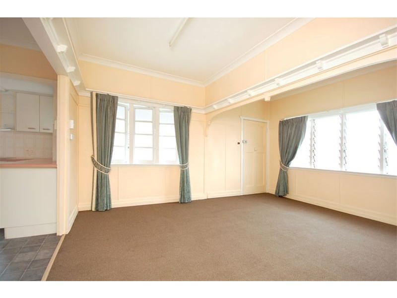 54 Day Road, Northgate QLD 4013