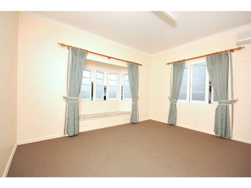 54 Day Road, Northgate QLD 4013