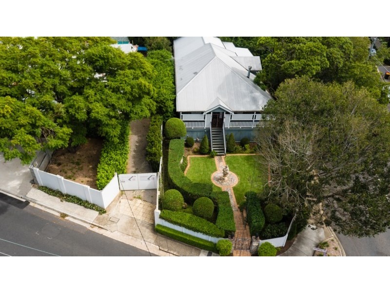 70 Hipwood Road, Hamilton QLD 4007