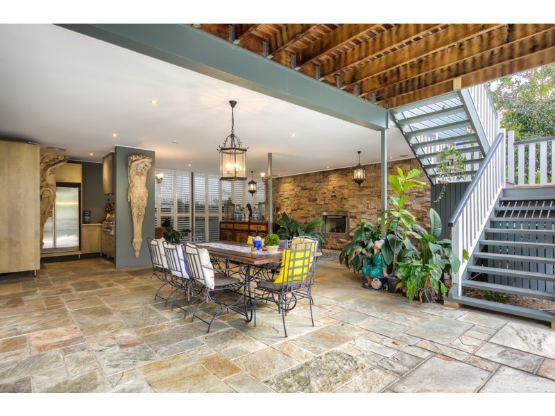 70 Hipwood Road, Hamilton QLD 4007