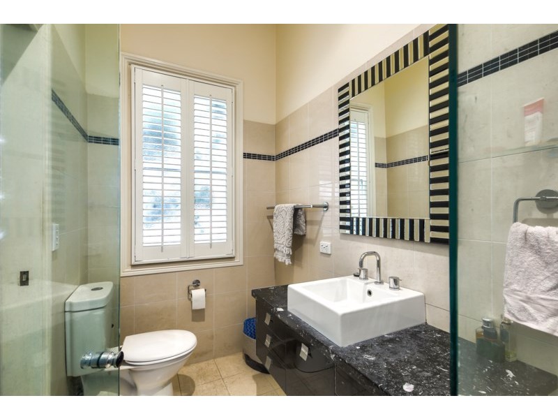 70 Hipwood Road, Hamilton QLD 4007