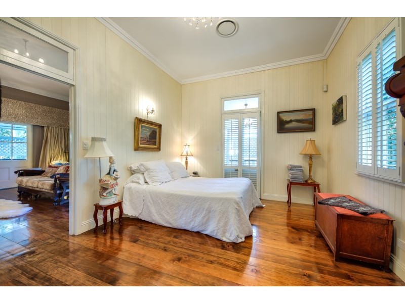 70 Hipwood Road, Hamilton QLD 4007