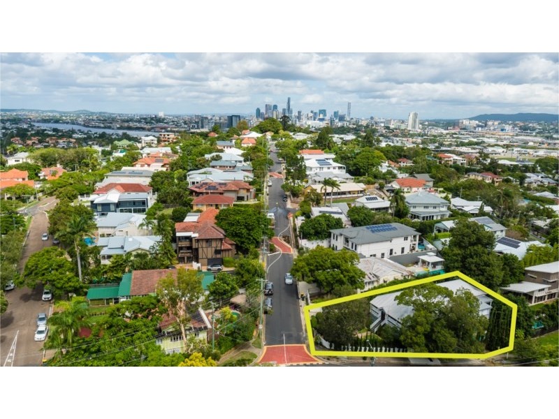 70 Hipwood Road, Hamilton QLD 4007