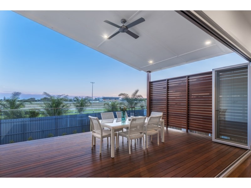 97 Raceview Avenue, Hendra QLD 4011