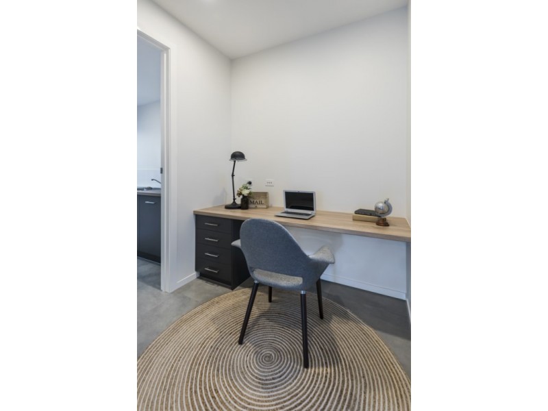 97 Raceview Avenue, Hendra QLD 4011