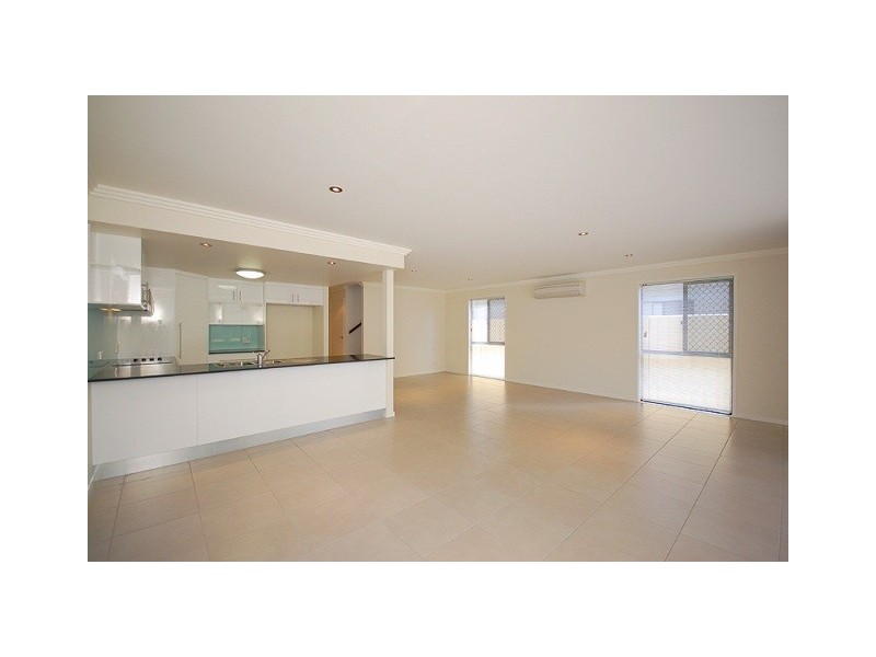 6 Watcombe Street, Wavell Heights QLD 4012