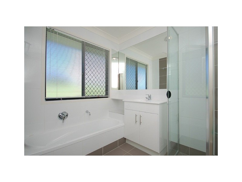 6 Watcombe Street, Wavell Heights QLD 4012