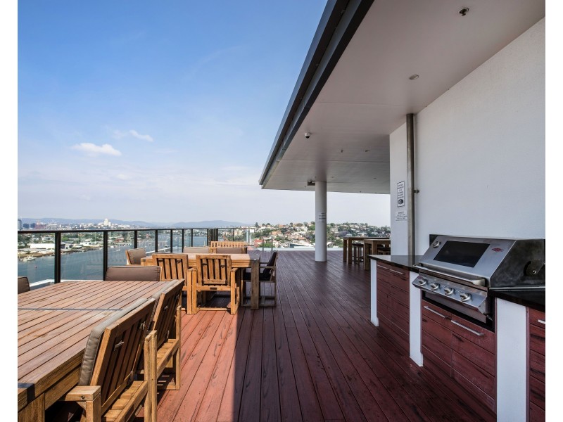 20210/37D Harbour Road, Hamilton QLD 4007