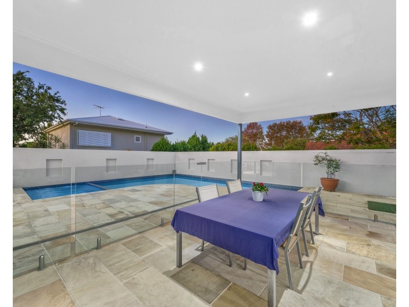 39 Sefton Avenue, Clayfield QLD 4011