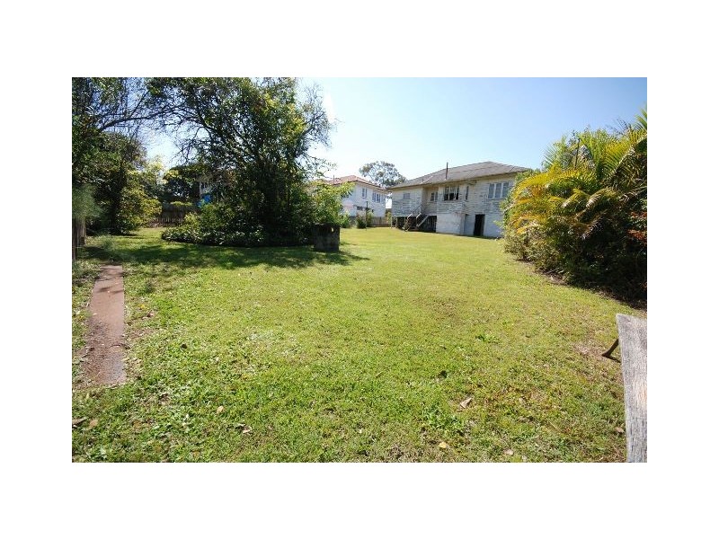 12 Warraba Street, Wavell Heights QLD 4012