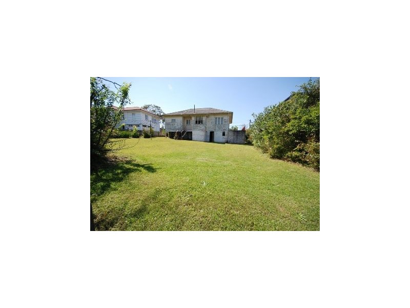 12 Warraba Street, Wavell Heights QLD 4012