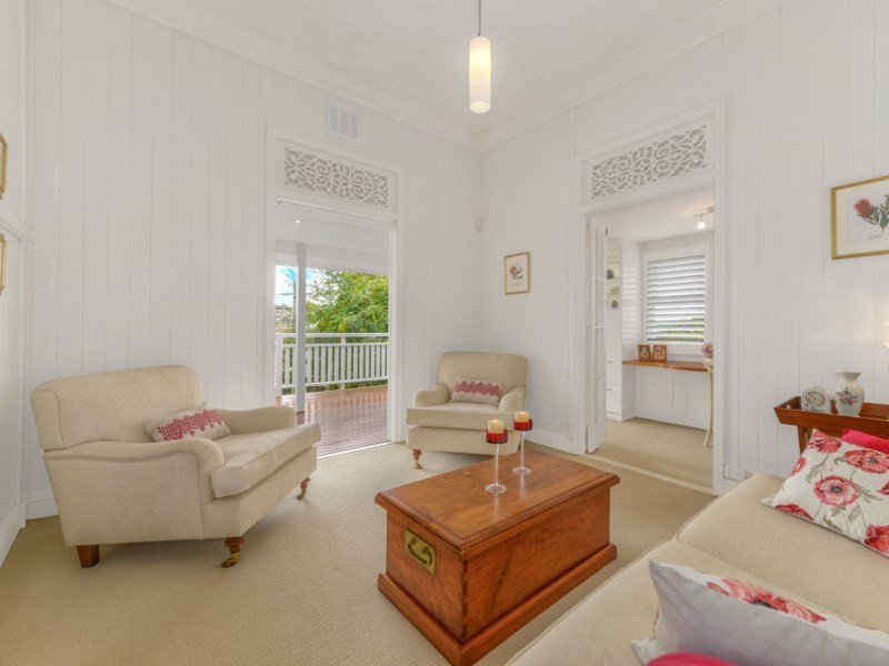 15 Barlow Street, Clayfield QLD 4011