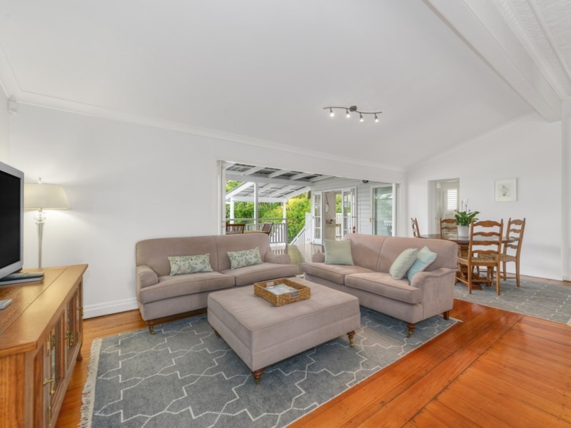 15 Barlow Street, Clayfield QLD 4011