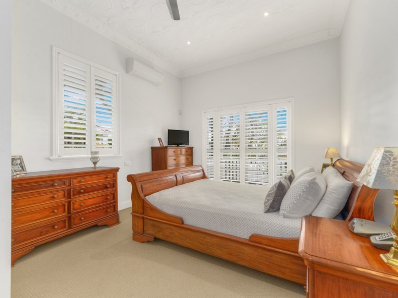 15 Barlow Street, Clayfield QLD 4011