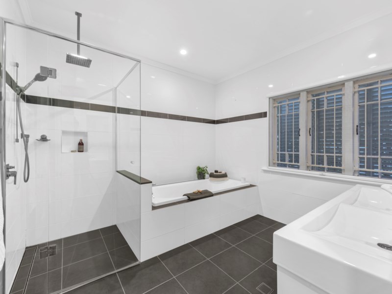 30 Franz Road, Clayfield QLD 4011