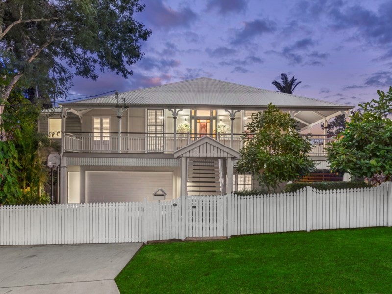 8 Pole Street, Northgate QLD 4013