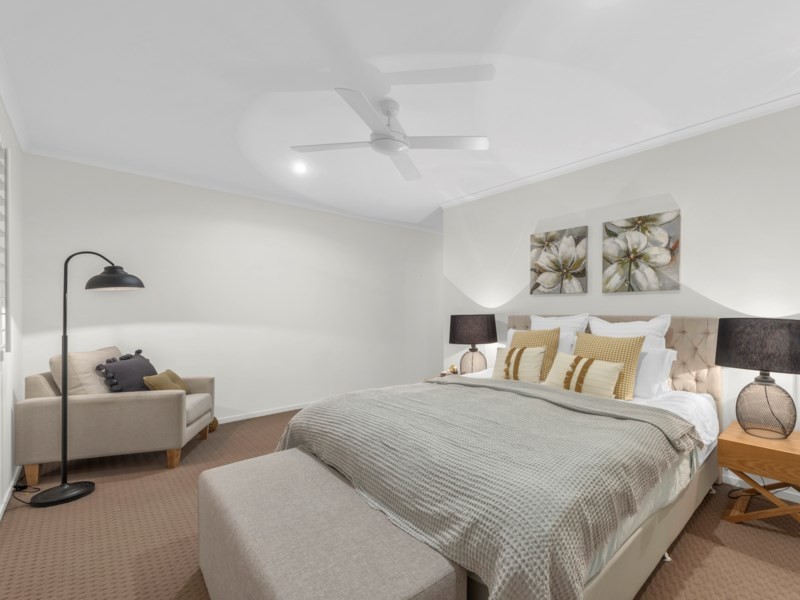 8 Pole Street, Northgate QLD 4013