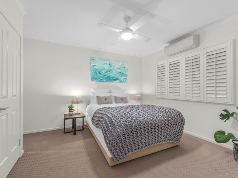 8 Pole Street, Northgate QLD 4013