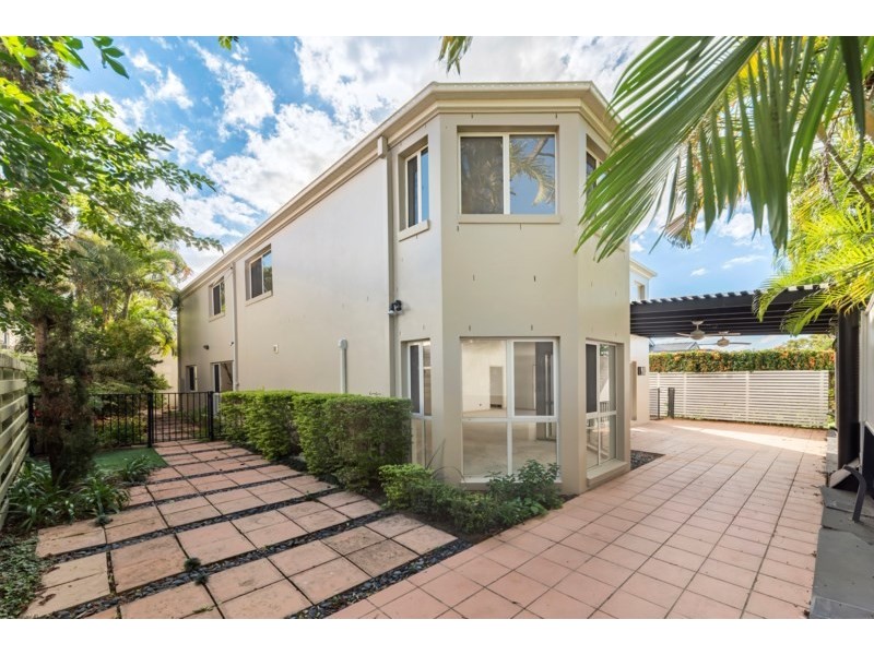 17 Kitchener Road, Ascot QLD 4007