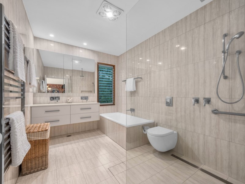 36 Willmington Street, Newmarket QLD 4051