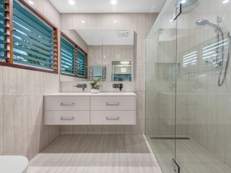 36 Willmington Street, Newmarket QLD 4051