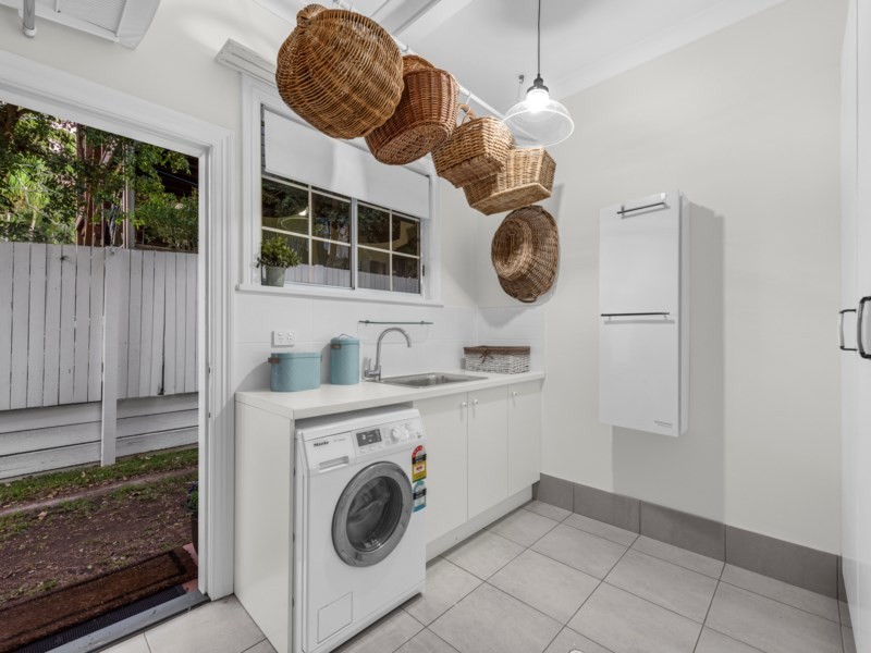 36 Willmington Street, Newmarket QLD 4051