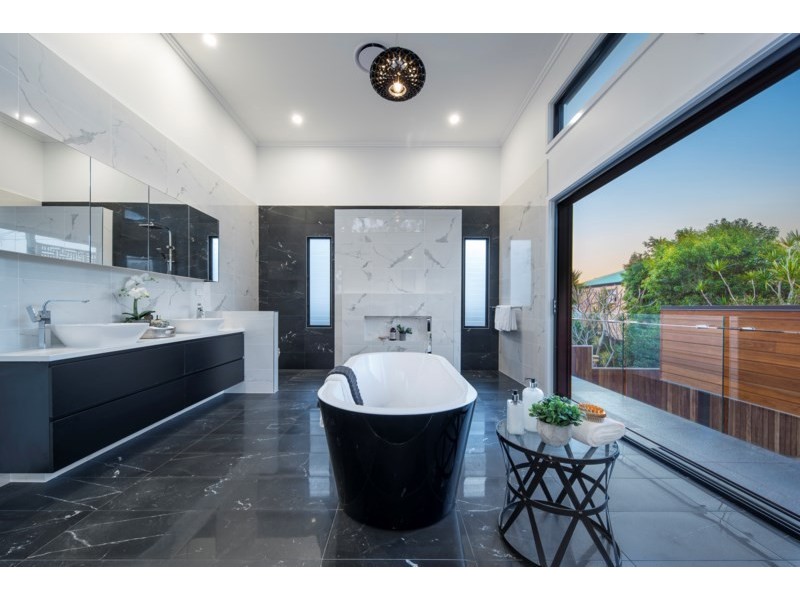 9 Derby Street, Hendra QLD 4011