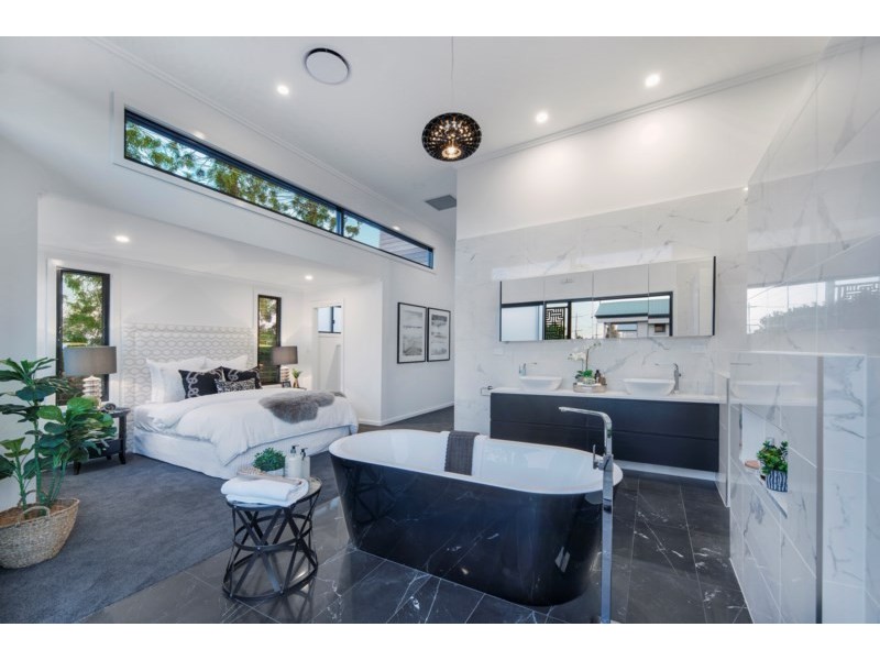 9 Derby Street, Hendra QLD 4011