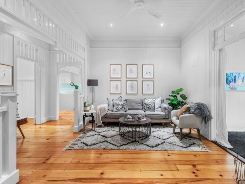 16 Cromwell Street, Wooloowin QLD 4030