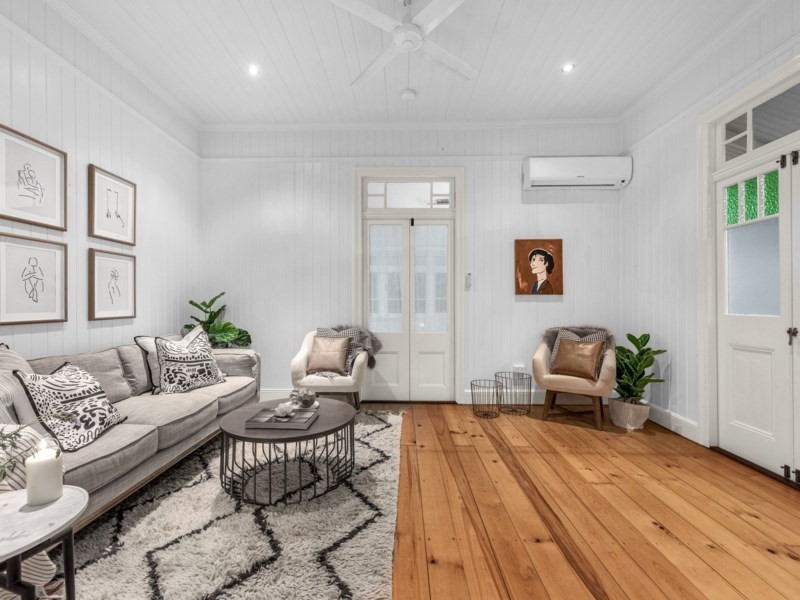 16 Cromwell Street, Wooloowin QLD 4030