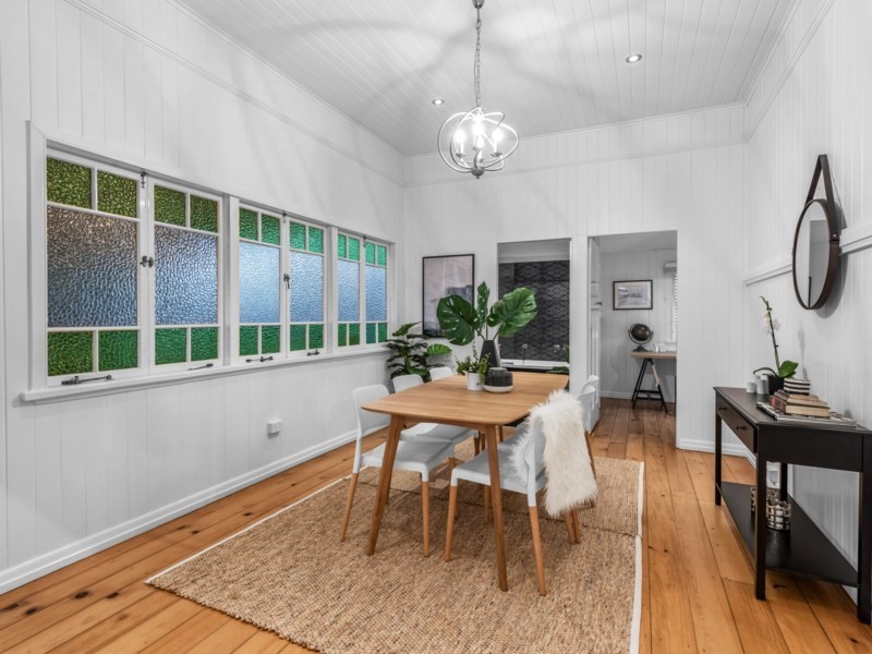 16 Cromwell Street, Wooloowin QLD 4030