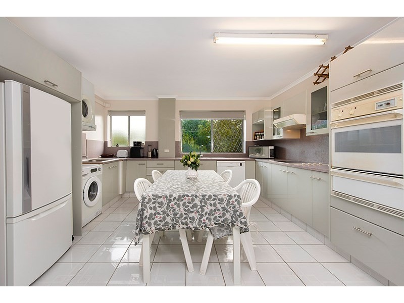 4/103 Windermere Road, Hamilton QLD 4007