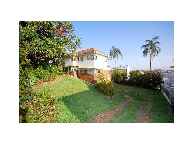 11 Dickson Terrace, Hamilton QLD 4007