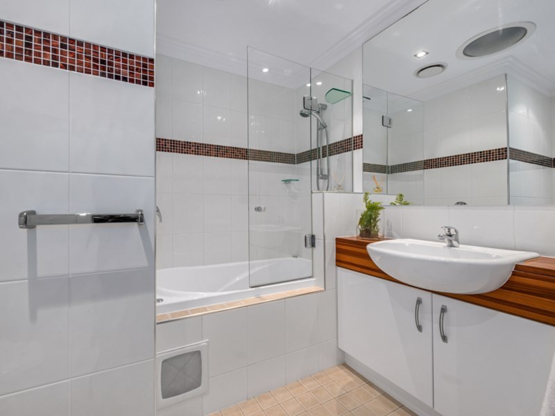 2/54 Terrace Street, New Farm QLD 4005