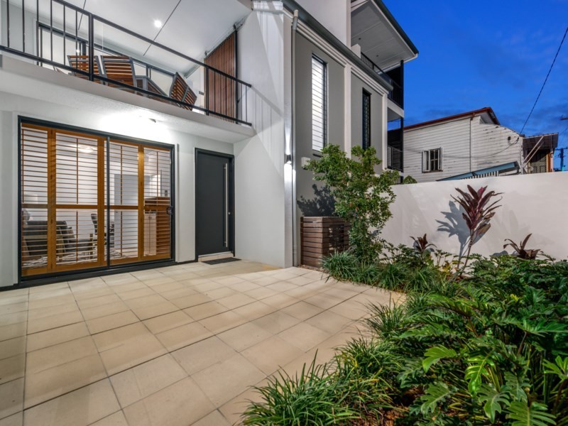 2/54 Terrace Street, New Farm QLD 4005