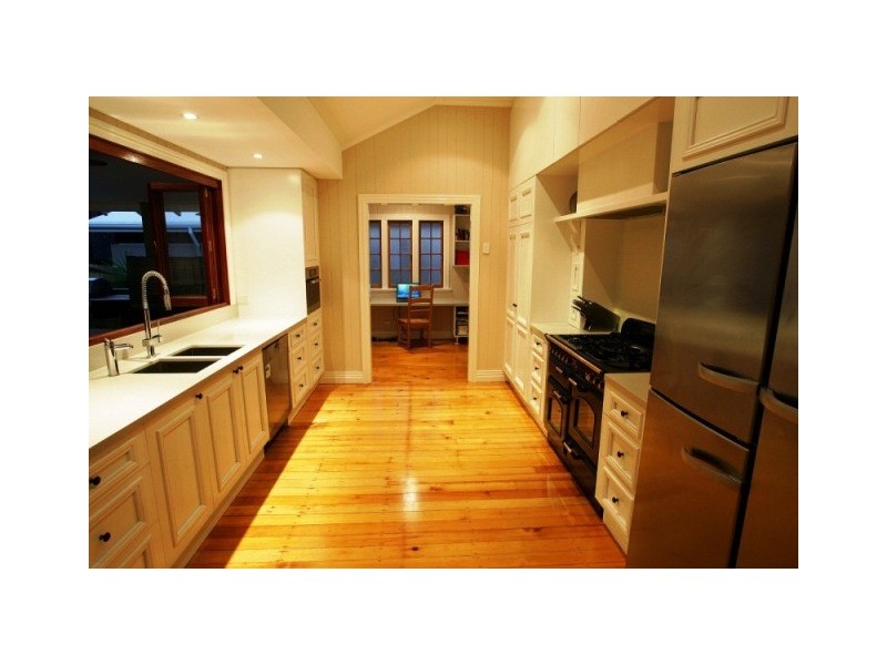 52 Woodville Street, Hendra QLD 4011