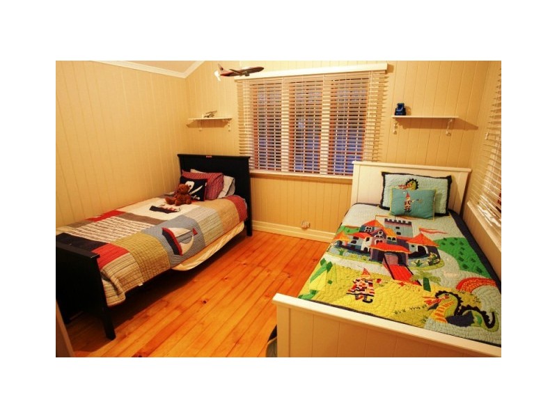 52 Woodville Street, Hendra QLD 4011