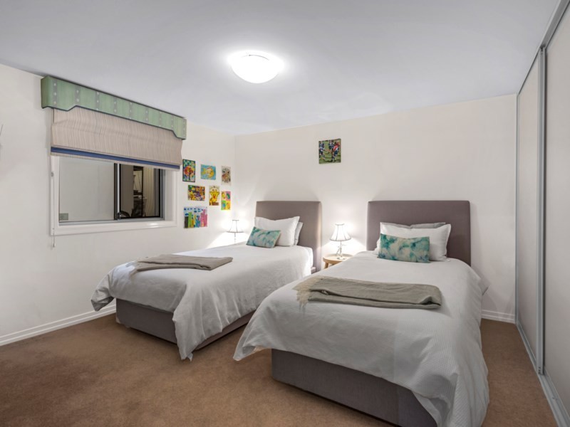 28 Joynt Street, Hamilton QLD 4007